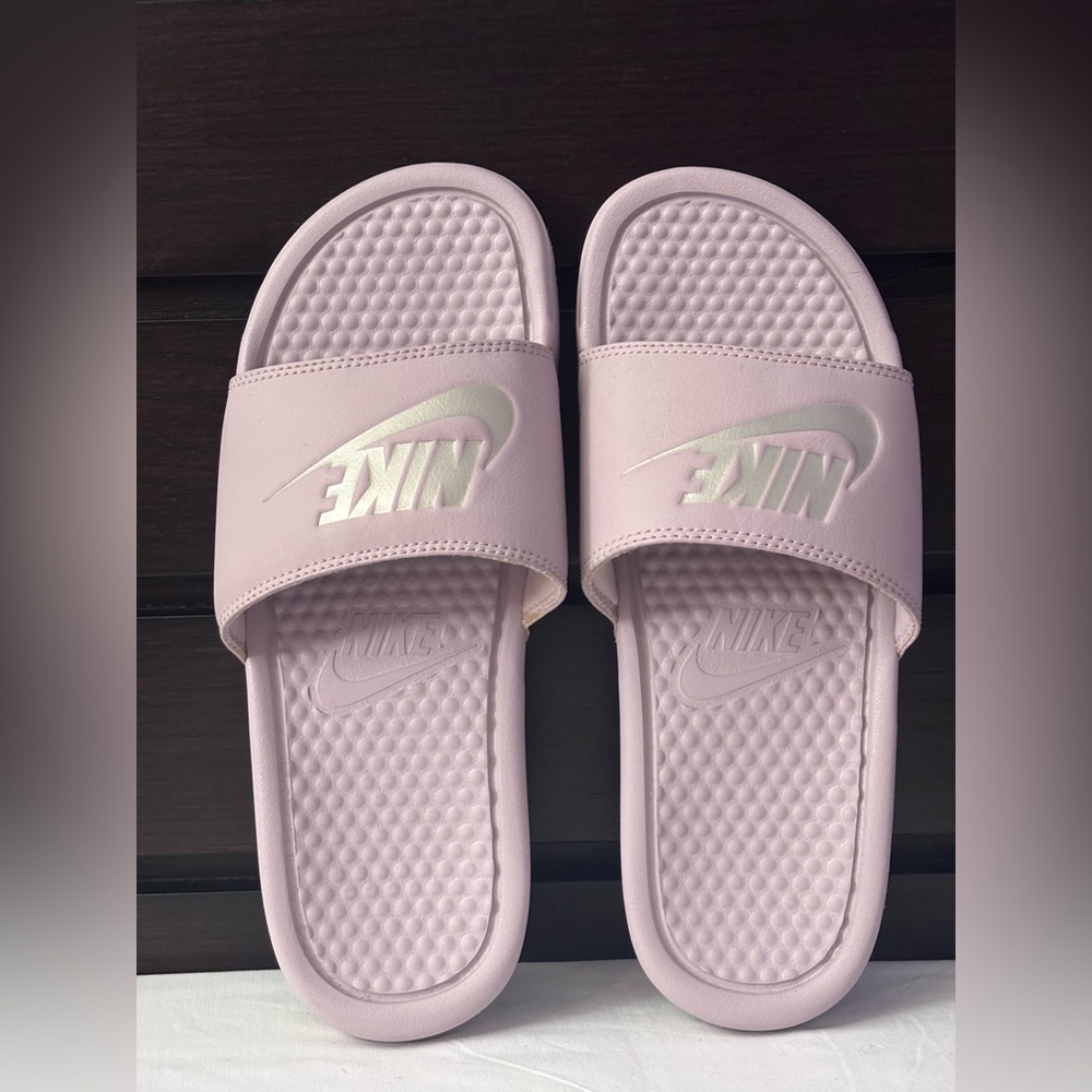 Nike Women's Benassi JDI slides Pink/ Silver. Size 8